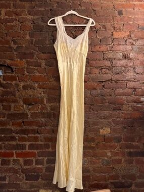 Vintage Lace-Trim Slip Dress in Soft Yellow